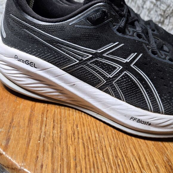 Asics Gel Cumulus 26 Womens Size 9.5 Sneakers Black Running Shoes 1012B509 - Picture 11 of 13